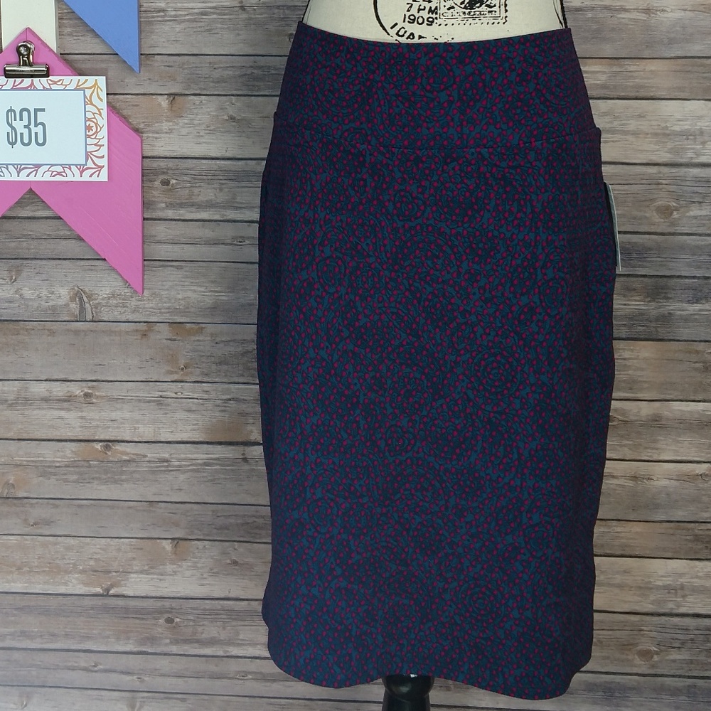 LuLaRoe NWT XL Cassie skirt